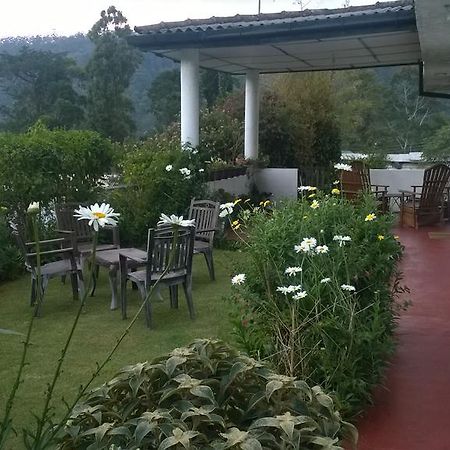 Srihelyes Inn ヌワラ・エリヤ エクステリア 写真