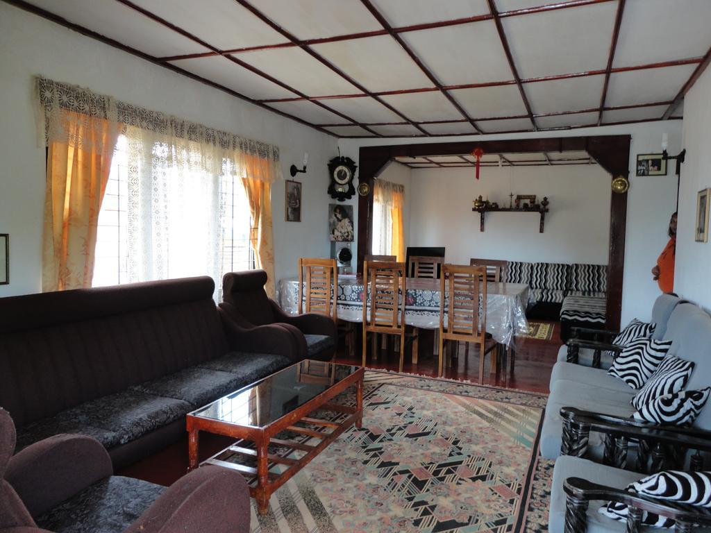 Srihelyes Inn ヌワラ・エリヤ エクステリア 写真