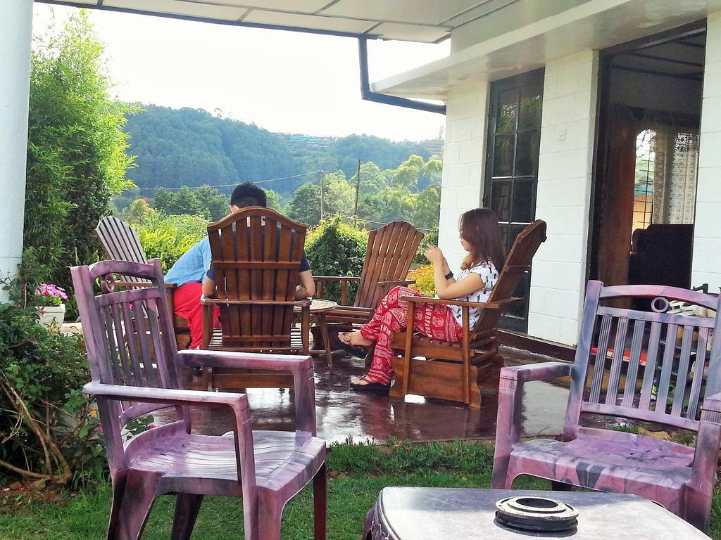 Srihelyes Inn ヌワラ・エリヤ エクステリア 写真