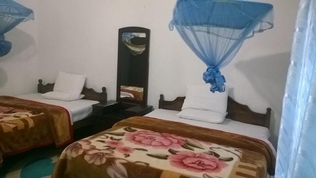 Srihelyes Inn ヌワラ・エリヤ エクステリア 写真